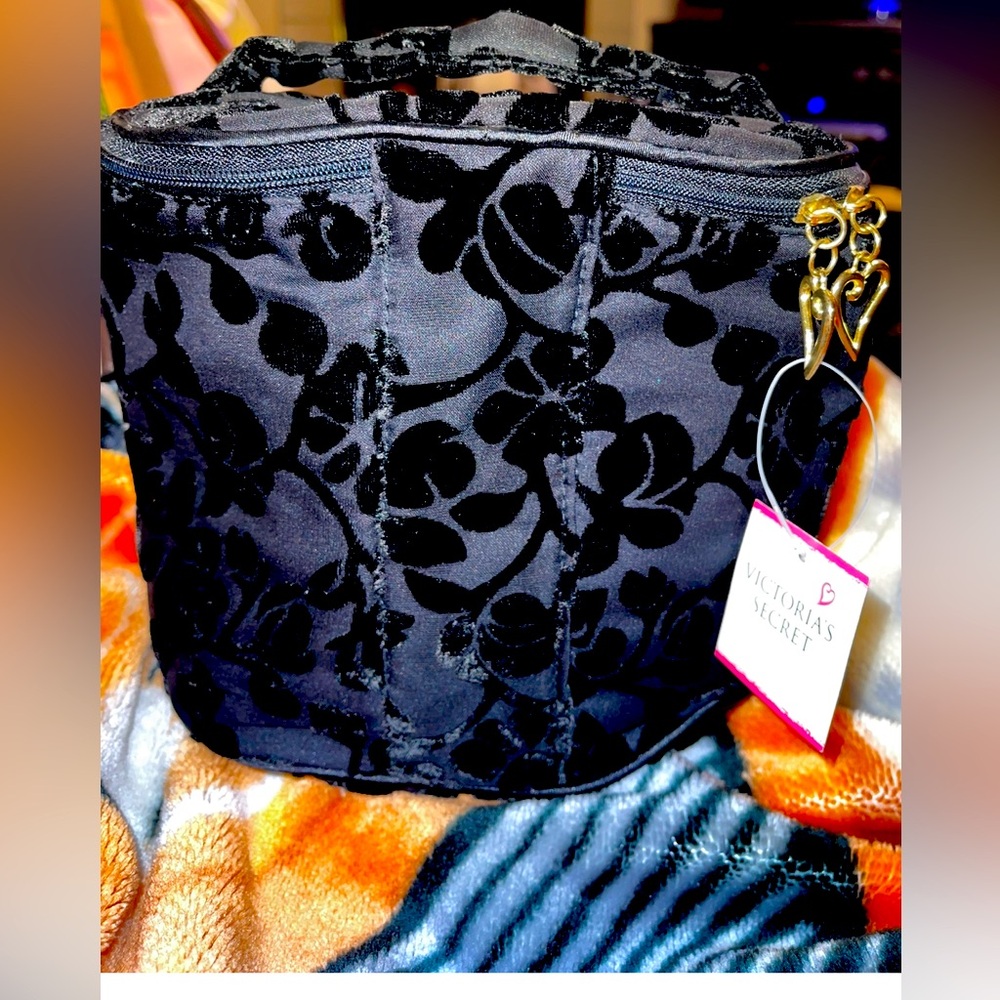 New VINTAGE Victoria’s Secret Makeup Bag